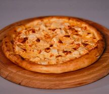 Пицца курица и ананас