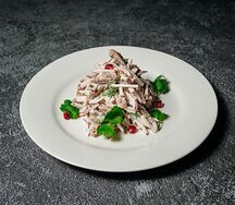 Салат со свининой и редисом