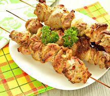 Шашлычок cвинoй на шпажке