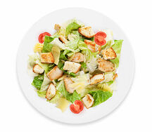 Салат Цезарь с курицей