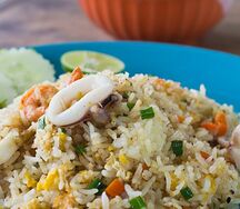 Riz sauté aux fruits de mer