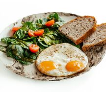 Глазунья из двух яиц