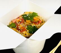 Удон с морепродуктами в сливочном соусе