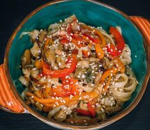 Яичная лапша с морепродуктами