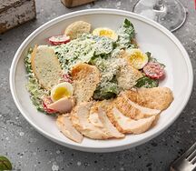 Цезарь с сочным цыплёнком