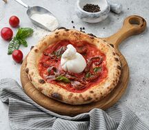 Буратта с вялеными томатами