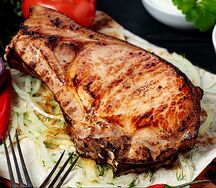 Свиная корейка на кости