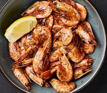 Креветки жареные с чесноком