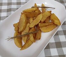 Картофель, запеченный с розмарином
