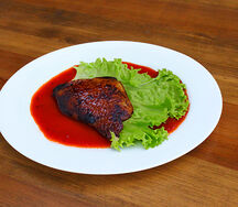 Утиная грудка в брусничном соусе