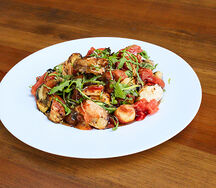 Салат с хрустящими баклажанами