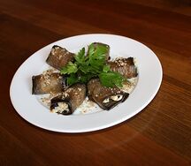 Рулетики из баклажанов