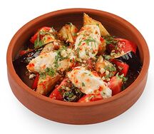 Салат с хрустящими баклажанами и сыром