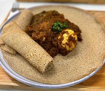 Injera poulet