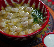 Пельмени с бульоном
