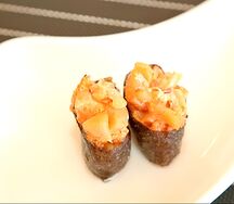 Gunkan spicy saumon