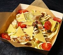 Салат Цезарь с курицей