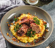 Томлёная телятина с пюре