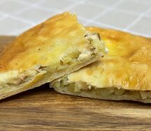 Половинка пирога Копченый сыр с картофелем