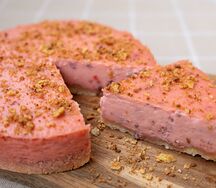 Клубничный чизкейк, половинка