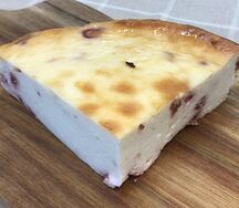 Творожная запеканка с клубникой