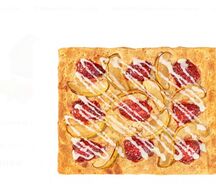 Сладкая пицца Клубника-яблоко