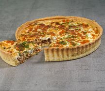 Киш с индейкой и овощами