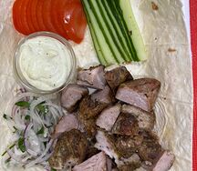 Сытная коробочка со cвинoй шеей