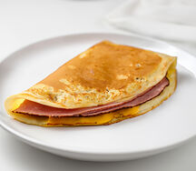 Блин с ветчиной и сыром