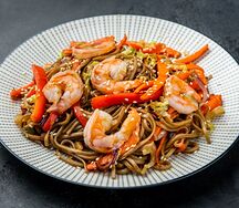 Гречневая лапша с креветками