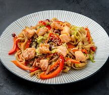 Удон с лососем