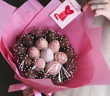 Букет из клубники в шоколаде Розовое облако