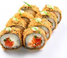 Жареный с лососем и зеленым луком