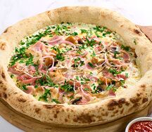 Пицца с ветчиной и индейкой