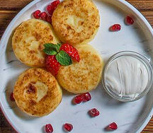 Сырники с шоколадом и бананами