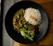 Курица с зеленым карри