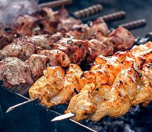 Шашлык из cвинoй шейки