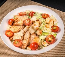 Салат Цезарь с курицей 