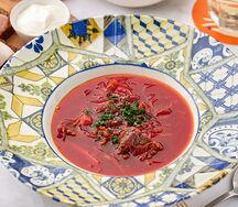 Борщ с говяжьими щечками