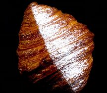 Круассан с лимонным курдом