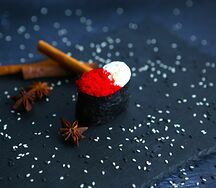 Суши Гункан с тобико