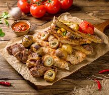 Ассорти с курицей и бараниной