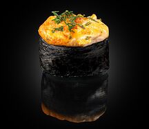 Гункан с тунцом запечённый