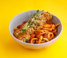 Хрустящая утка с соусом Хойсин и сливой