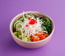 Донбури с лососем и авокадо