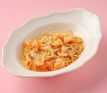 Спагетти с креветками и соусом из печеных овощей