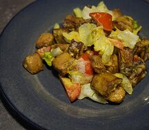 Салат со свининой и баклажанами