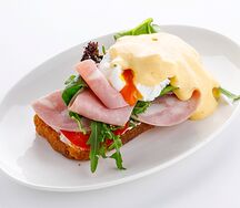 Бенедикт с прошутто котто