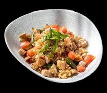 Тяхан с курицей и овощами