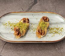 Сливочная пахлава с фисташками